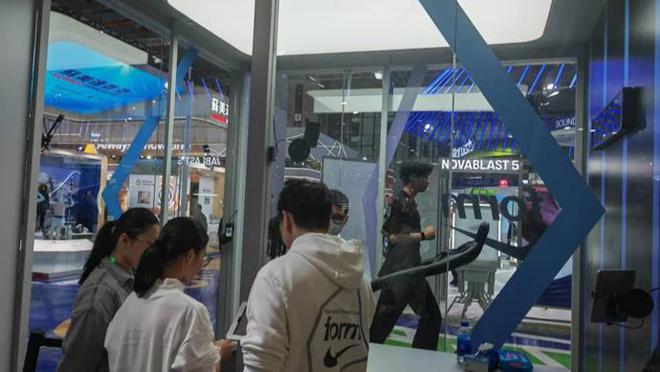 育消费产业新趋势不卷价格卷科技新利体育注册入口进博会揭示体(图3)