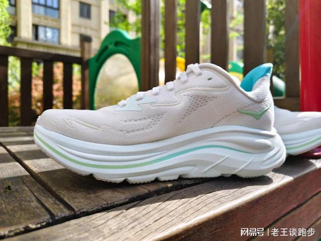 10：恰到好处的卓越跑鞋HOKA CLIFTON(图4)