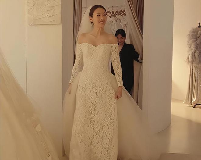 松的演技蒋欣的脸蛋童瑶的衣品央视《四喜》出圈理由：侯岩(图19)